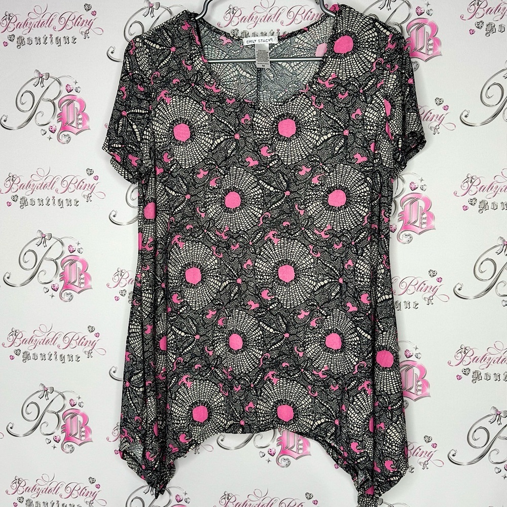 Emily Stacy shirt circles black lace pink fairy π§ hem asymmetrical comfy
